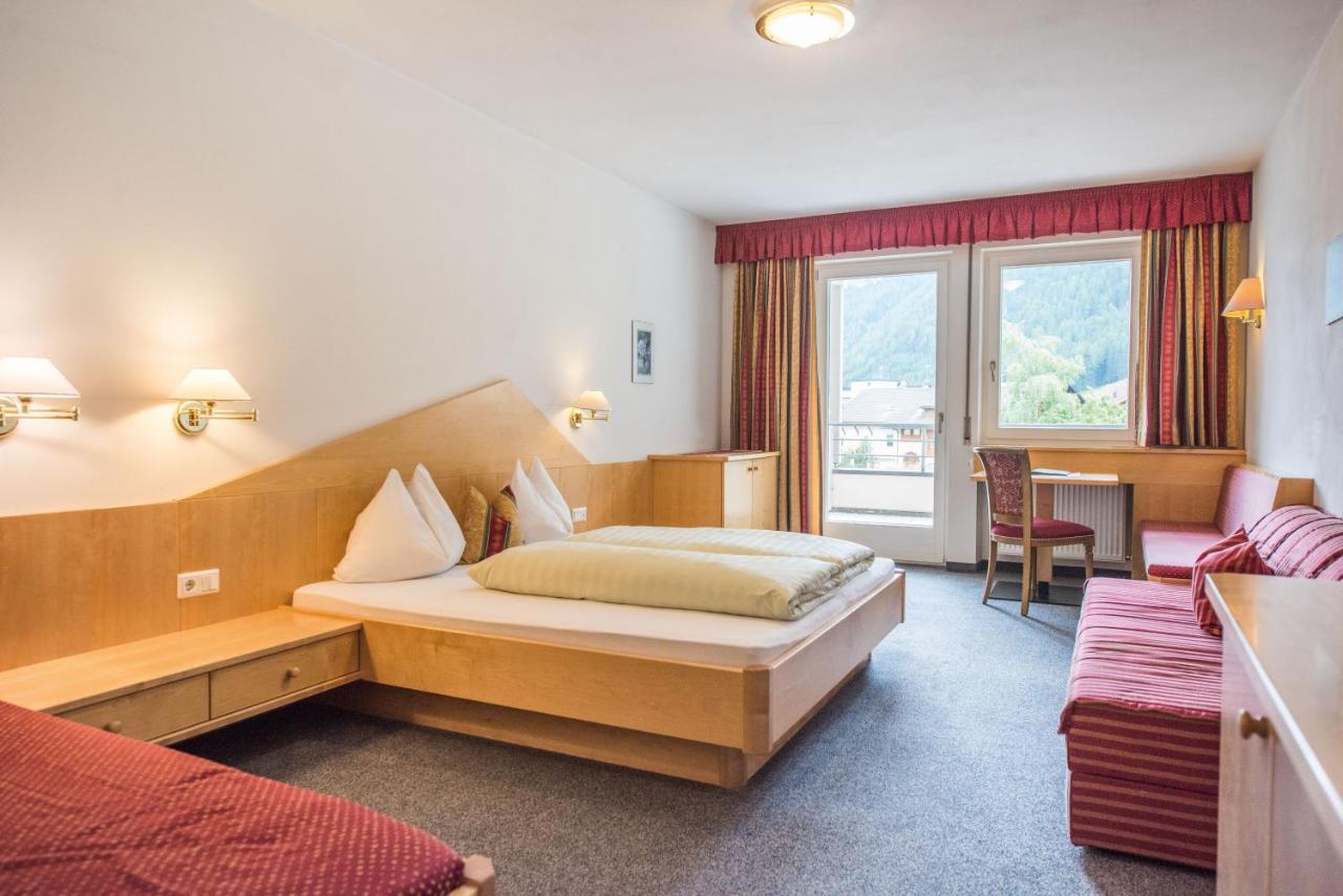 לוטאגו Hotel Fronza - Your Hike & Mountain Home מראה חיצוני תמונה